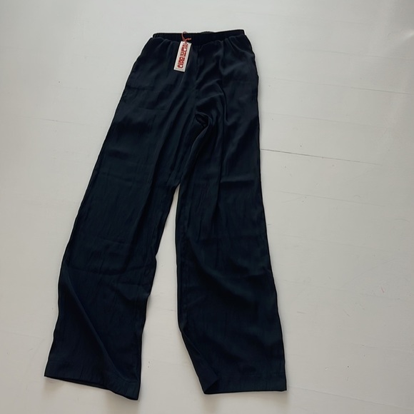 Brand new Ciao Lucia! Satin lightweight Barca pant - Picture 2 of 3